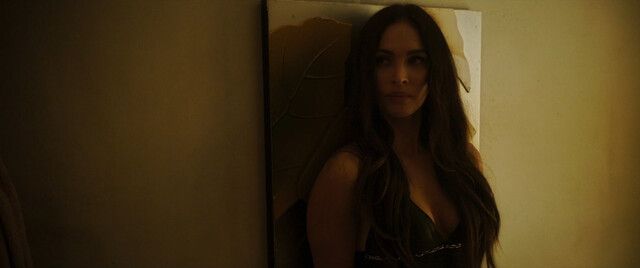 Megan Fox sexy – Midnight in the Switchgrass (2021)