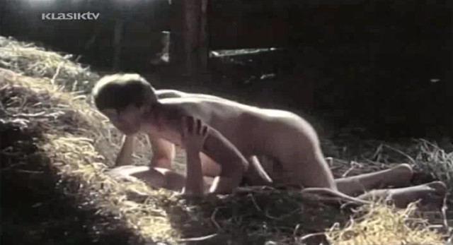 Ena Begovic nude – I Want to Live (Hocu zivjeti) (1982)