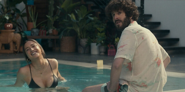 Elsie Hewitt sexy, Hailey Bieber sexy, Kendall Jenner sexy – Dave s02e02 (2021)