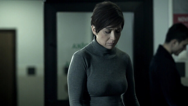 Ecija Ojdanic sexy, Iva Babic sexy – One Shot (Hitac) (2013)