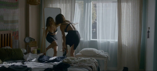 Adriana Ugarte nude – Parot s01e01-06 (2021)