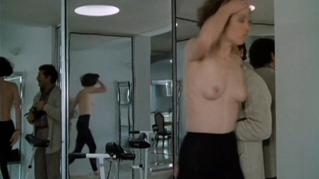 Sigourney Weaver nude – Half Moon Street (1986)