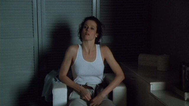 Sigourney Weaver nude – Half Moon Street (1986)