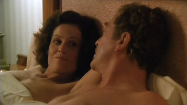 Sigourney Weaver nude – Half Moon Street (1986)