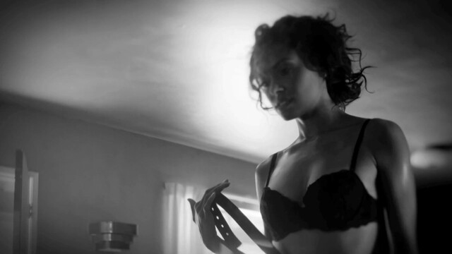 Kat Graham sexy – Muse (2015)