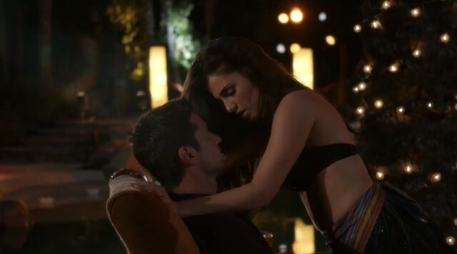 Jessica Lowndes sexy - 90210 s05e04 (2012)