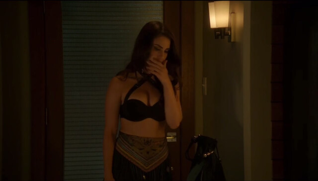 Jessica Lowndes sexy - 90210 s05e04 (2012) #2