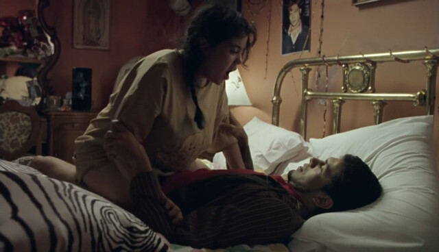 Catalina Lopez sexy, Edwarda Gurrola sexy – Me la debes (2002)