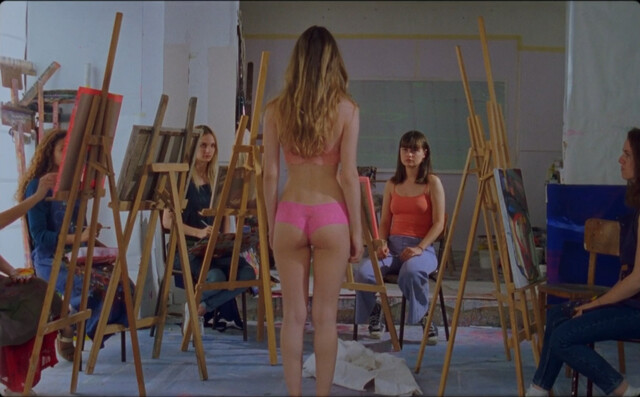 Manon Valentin sexy, Jessie Alain sexy – Vendredi sur Mer Les Filles Desir (2017)