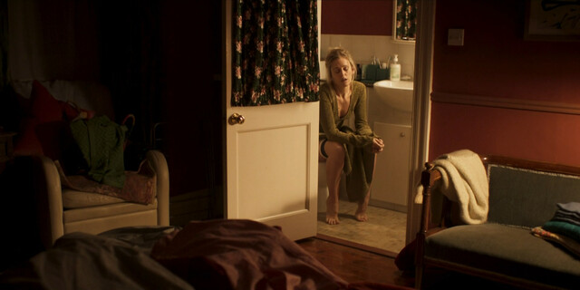 Denise Gough sexy, Emily Watson sexy – Too Close s01e01-03 (2021)