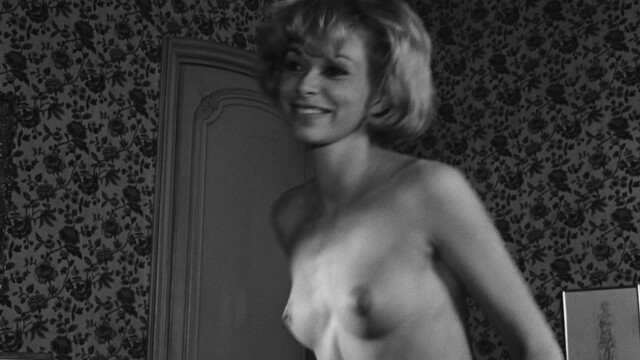 Mireille Darc nude – Galia (1966)