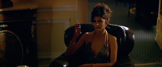 Audrey Tautou nude – Priceless (Hors de prix) (2006)