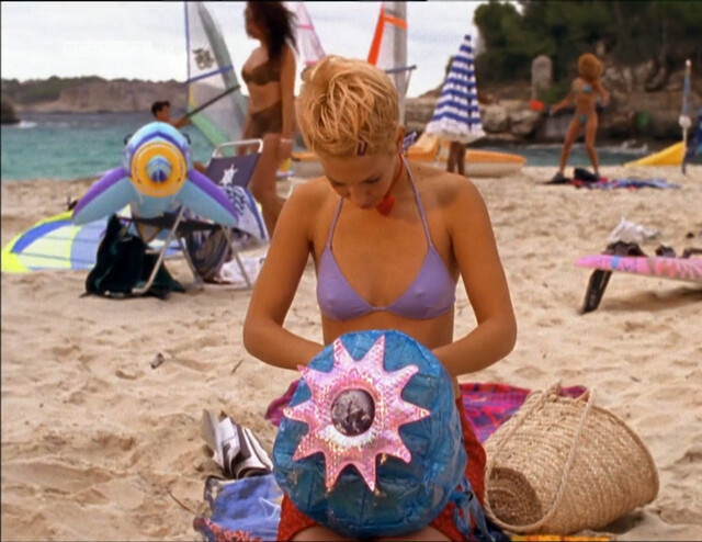 Karina Kraushaar sexy, Anja Knauer sexy, Sandra Keller sexy – S.O.S. Barracuda s01e04 (2001)