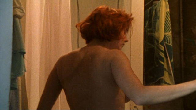 Karin Viard nude – Fourbi (1996)