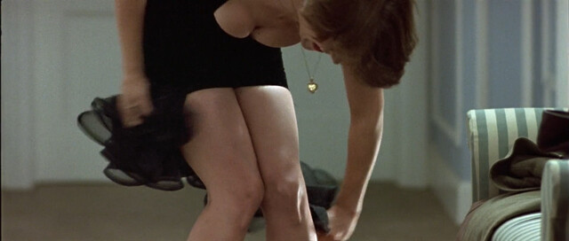 Jamie Lee Curtis sexy, Tia Carrere sexy – True Lies (1994)