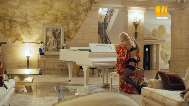 Darya Tregubova sexy, Yulia Amelkina sexy – Akvamarin s01e03 (2021)