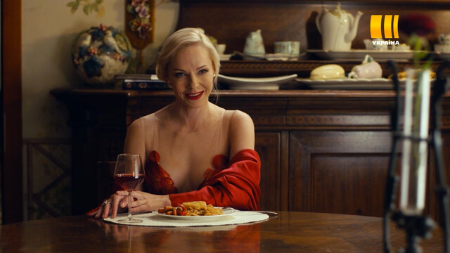 Darya Tregubova sexy, Yulia Amelkina sexy – Akvamarin s01e03 (2021)