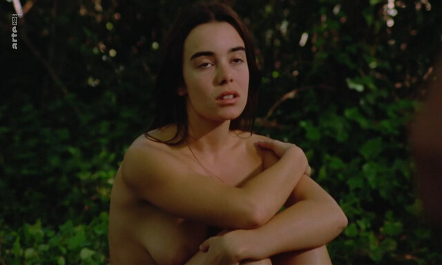 Elodie Bouchez nude – Les roseaux sauvages (1994)