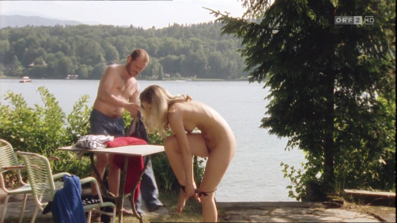 Hilde Dalik nude – Frechheit siegt (2004)