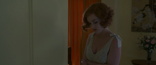 Isla Fisher sexy – Blithe Spirit (2020)