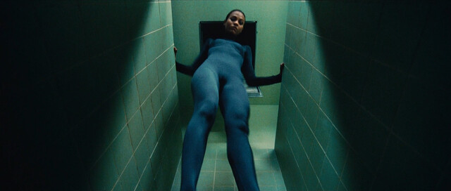 Zoe Saldana nude – Colombiana (2011)