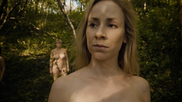 Johanne Fossheim nude – Heim (2018)