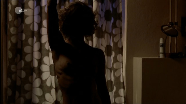 Lisa Martinek nude – Wo bleibst Du, Baby (2005)