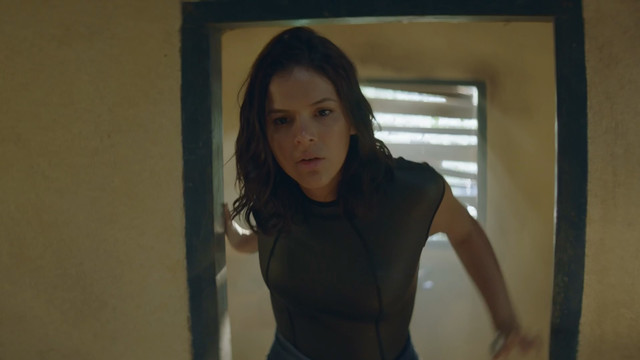 Bruna Marquezine nude – Vou Nadar Ate Voce (2019)