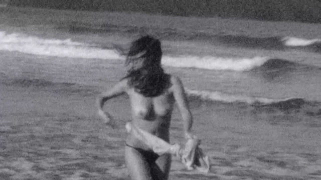 Bruna Marquezine nude – Vou Nadar Ate Voce (2019)