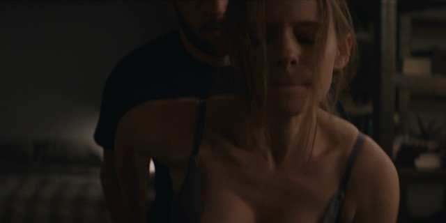 Kate Mara sexy – A Teacher s01e09 (2020)