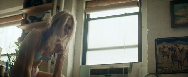 Amy Hargreaves nude, Olivia Luccardi sexy, Comfort Clinton sexy – Paint (2020)