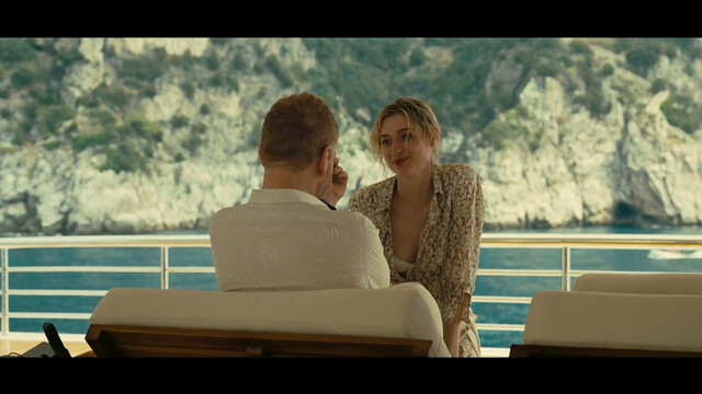 Elizabeth Debicki sexy – Tenet (2020)