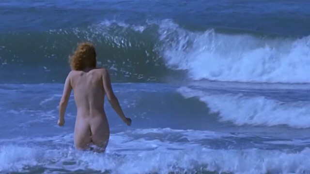 Sophie Quinton nude – Avril (2006)