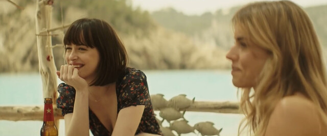 Dakota Johnson sexy, Natalia Tena sexy, Patricia Valley sexy – Vale (2015)