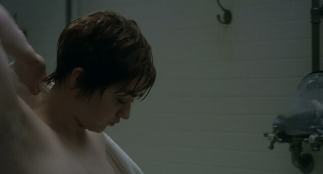 Maisie Williams sexy, Anya Taylor-Joy sexy – The New Mutants (2020)