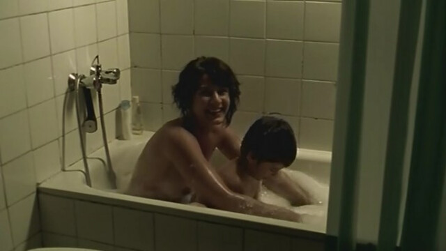 Lucia Quintana nude – El hoyo (2006)