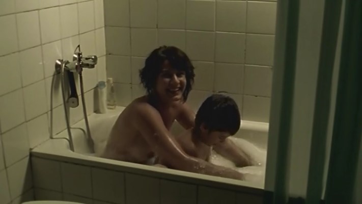 Lucia Quintana nude – El hoyo (2006)