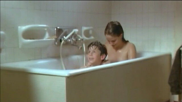 Marie Gillain nude – Marie (1993)