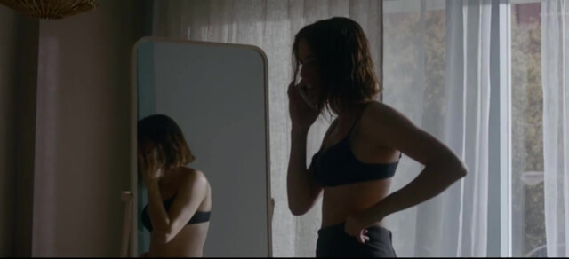 Adriana Ugarte nude - Parot s01e04,05,06,10 (2021)