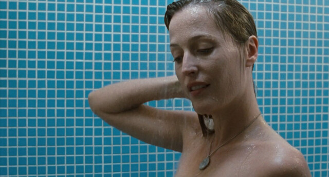 Gillian Anderson nude - Straightheads (2007)