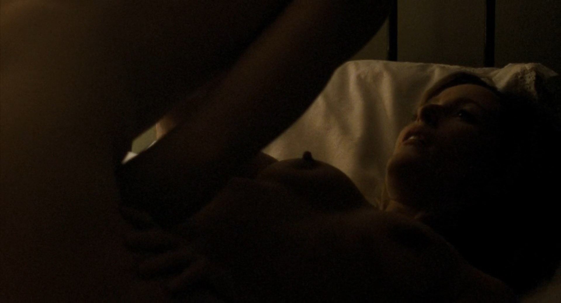 Gillian Anderson nude - Straightheads (2007)