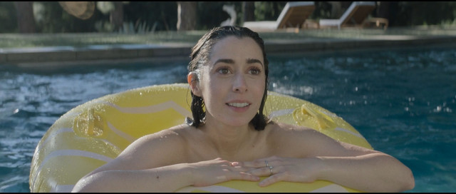 Cristin Milioti sexy - Made For Love s02e03-06 (2022)