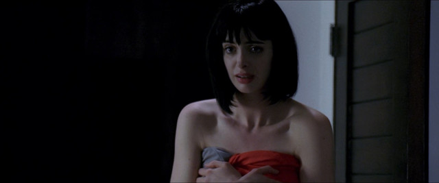 Krysten Ritter sexy - L!fe Happens (2011)