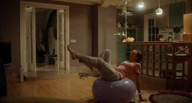 Yuliya Shul'eva sexy, Elena Morozova sexy – Pervyj sneg (2021)