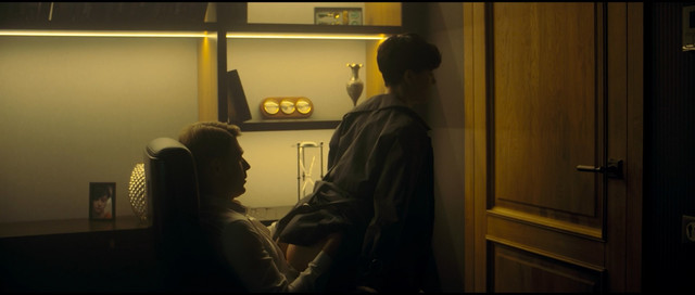 Marina Vorozhischeva sexy, Alyona Konstantinova sexy – Offline s01e01-02 (2021)