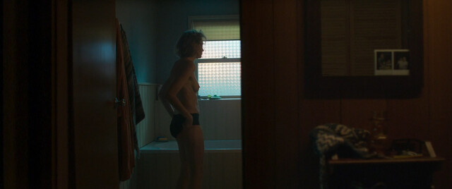 Naomi Watts nude - Infinite Storm (2022)