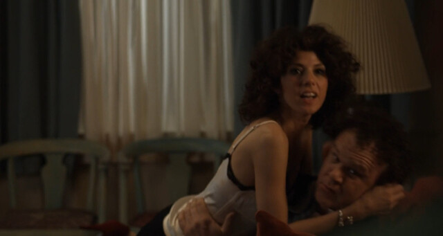 Marisa Tomei sexy - Cyrus (2010)