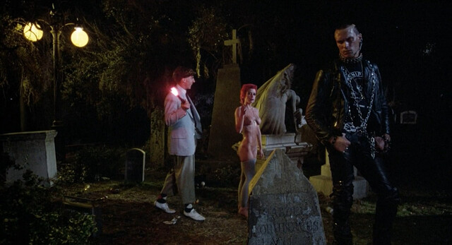 Linnea Quigley nude - Return of the Living Dead (1985)