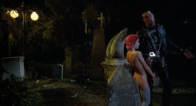 Linnea Quigley nude - Return of the Living Dead (1985)