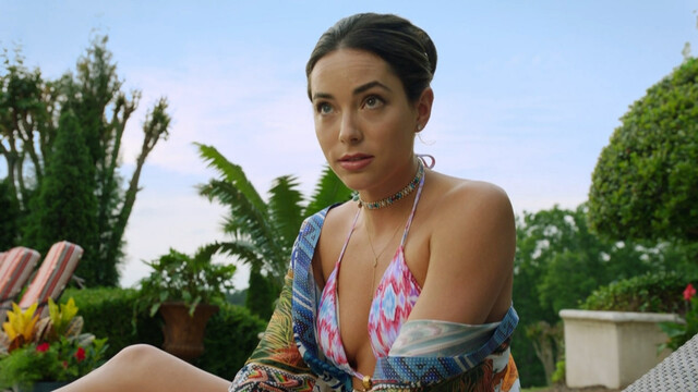 Christina Ochoa sexy, Cecilia Suarez sexy, Bellamy Young sexy – Promised Land s01e01-02 (2022)